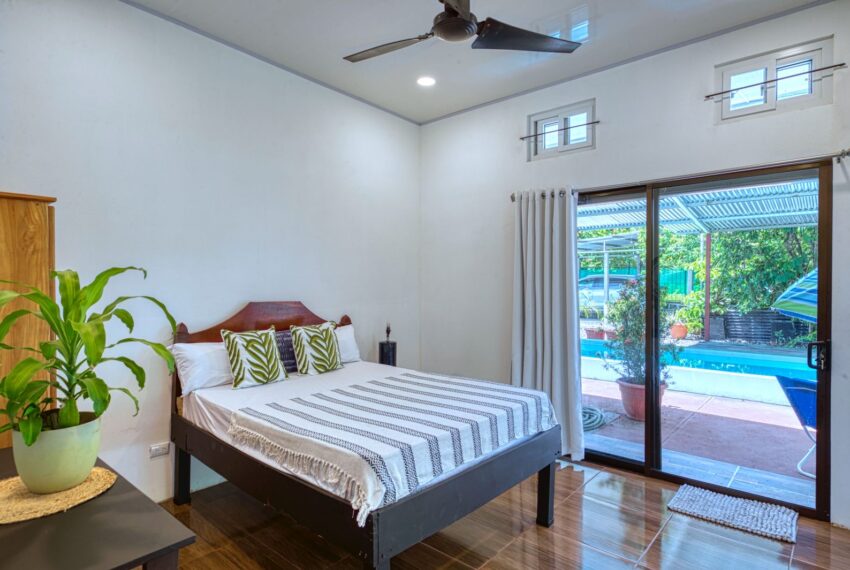 1e035f61-1c76-445a-bc31-35f033068f2a