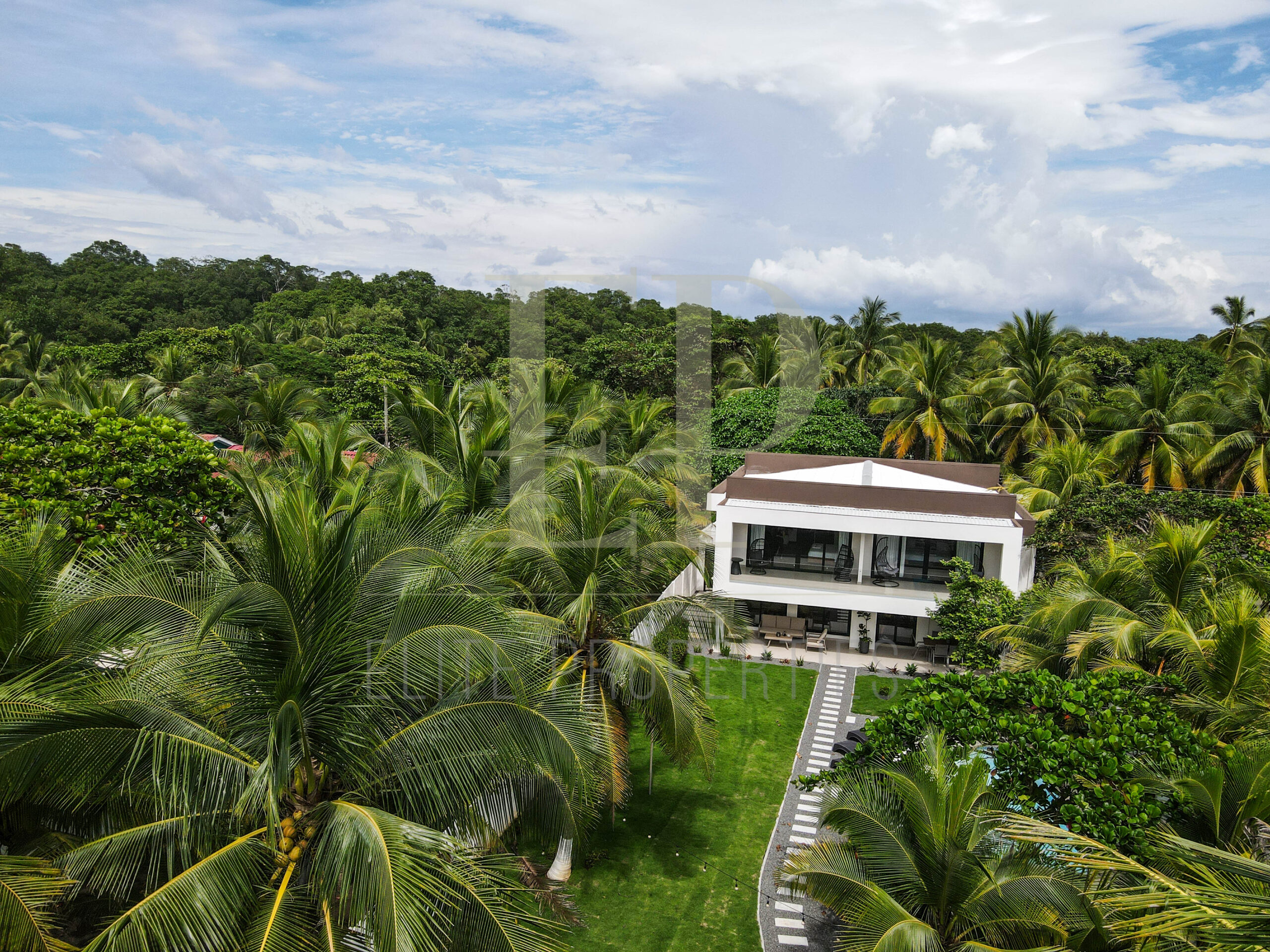 Luxury Beachfront Villa – Playa Tivives, Punaterenas, Costa Rica