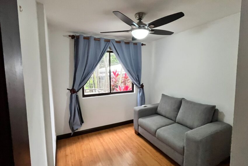 cb1f08d0-d2e2-4e2c-8d08-397e83916ce2 2