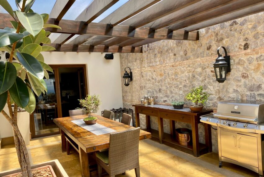 f28359dd-1a29-4c49-91e0-74cb228ce6c4