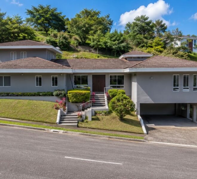House for Sale in Cerro Colón, Ciudad Colón, Costa Rica
